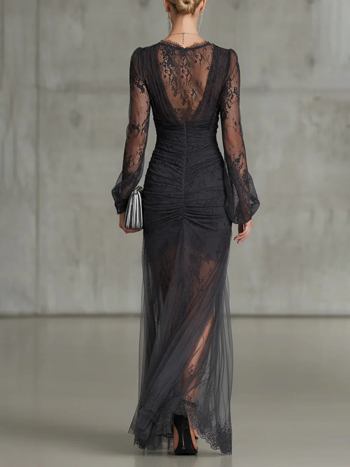 Robe Maxi Gris Foncé en Dentelle avec Manches Longues et Fente
