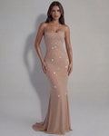 Robe longue brillante à fines bretelles