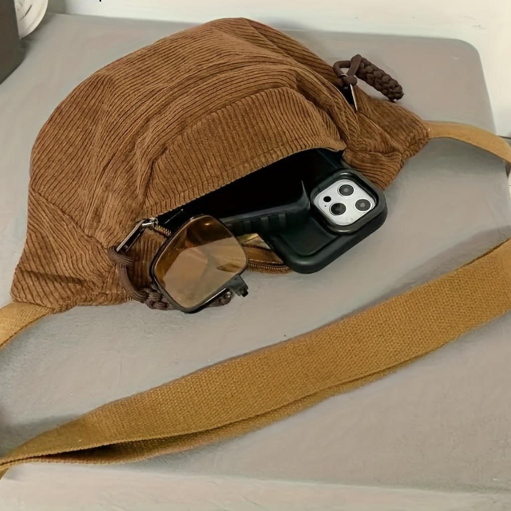 Petra | Schultertasche aus Rippsamt