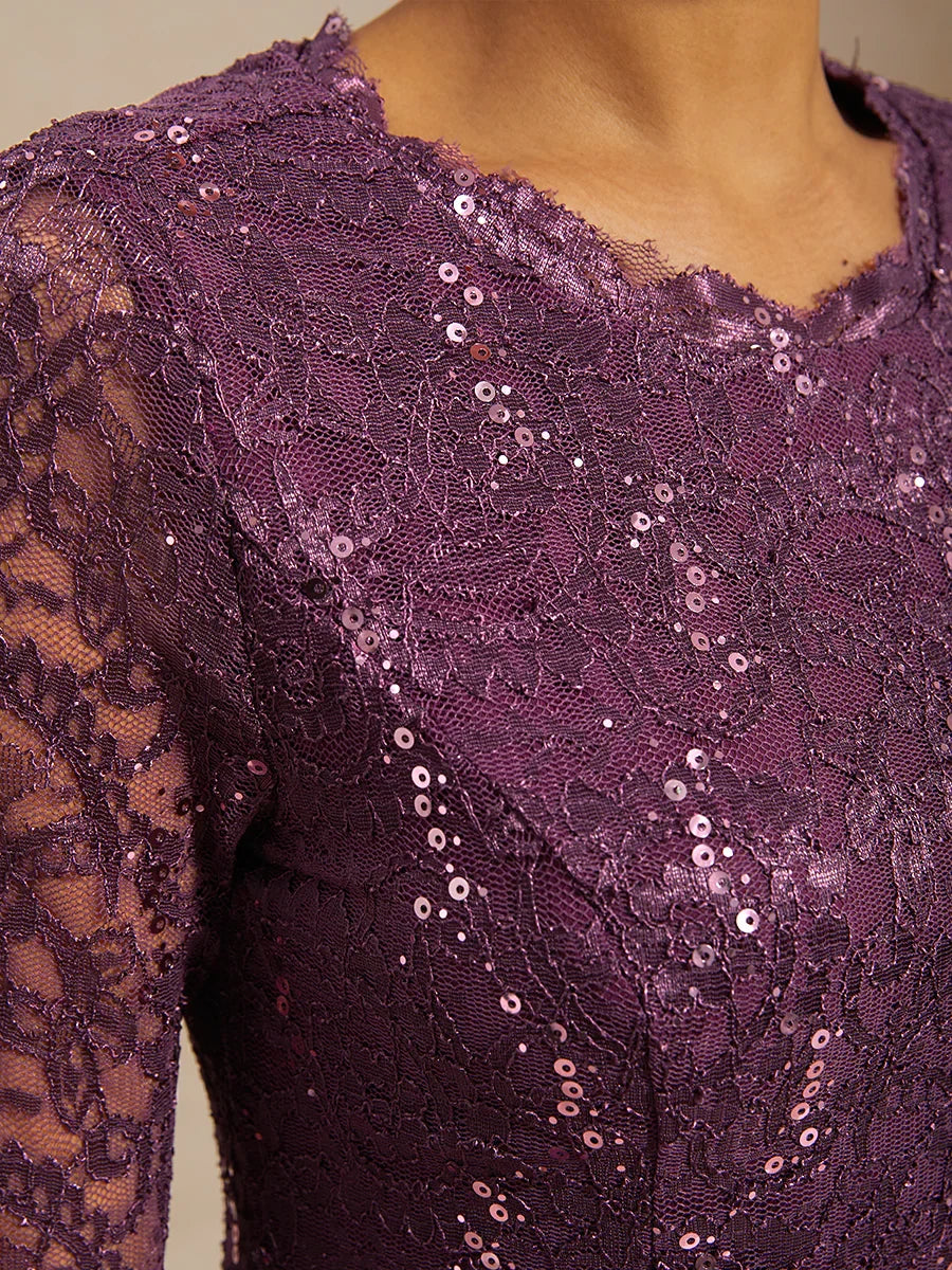 Robe midi en dentelle à manches trois quarts