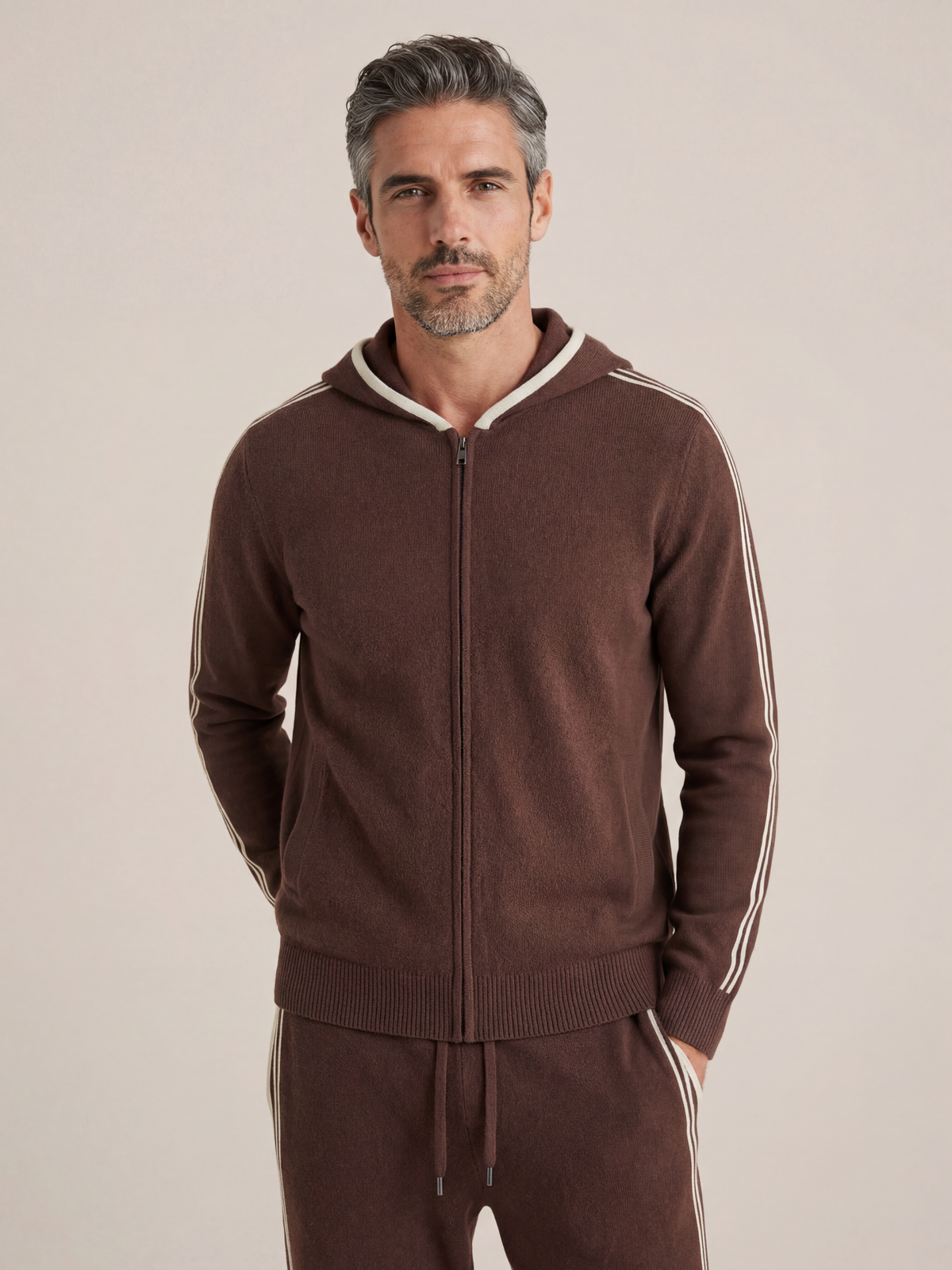 Ensemble Signature marron à capuche