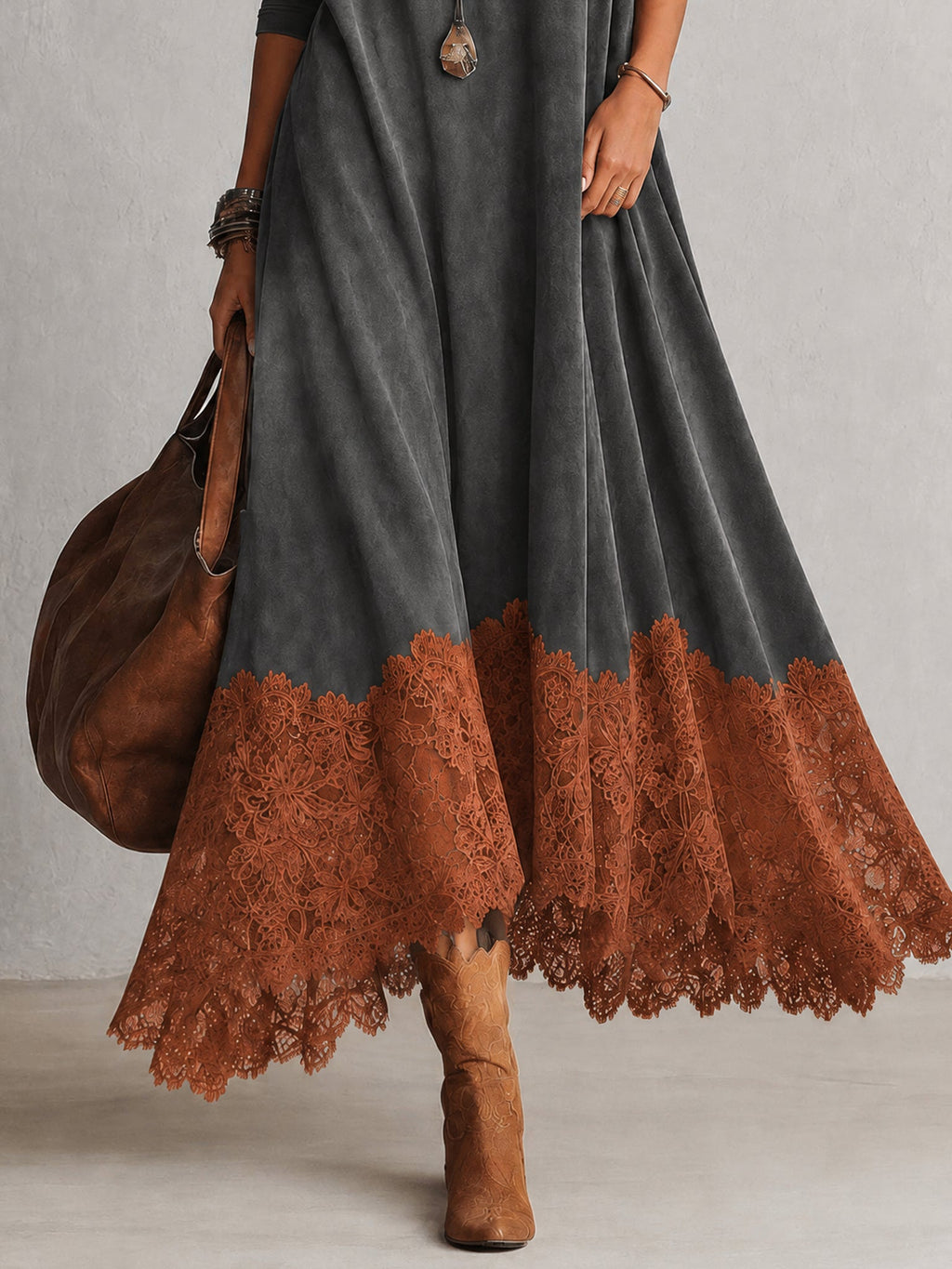 Vestido largo vintage marrón de efecto ante con mangas largas y bajo de encaje