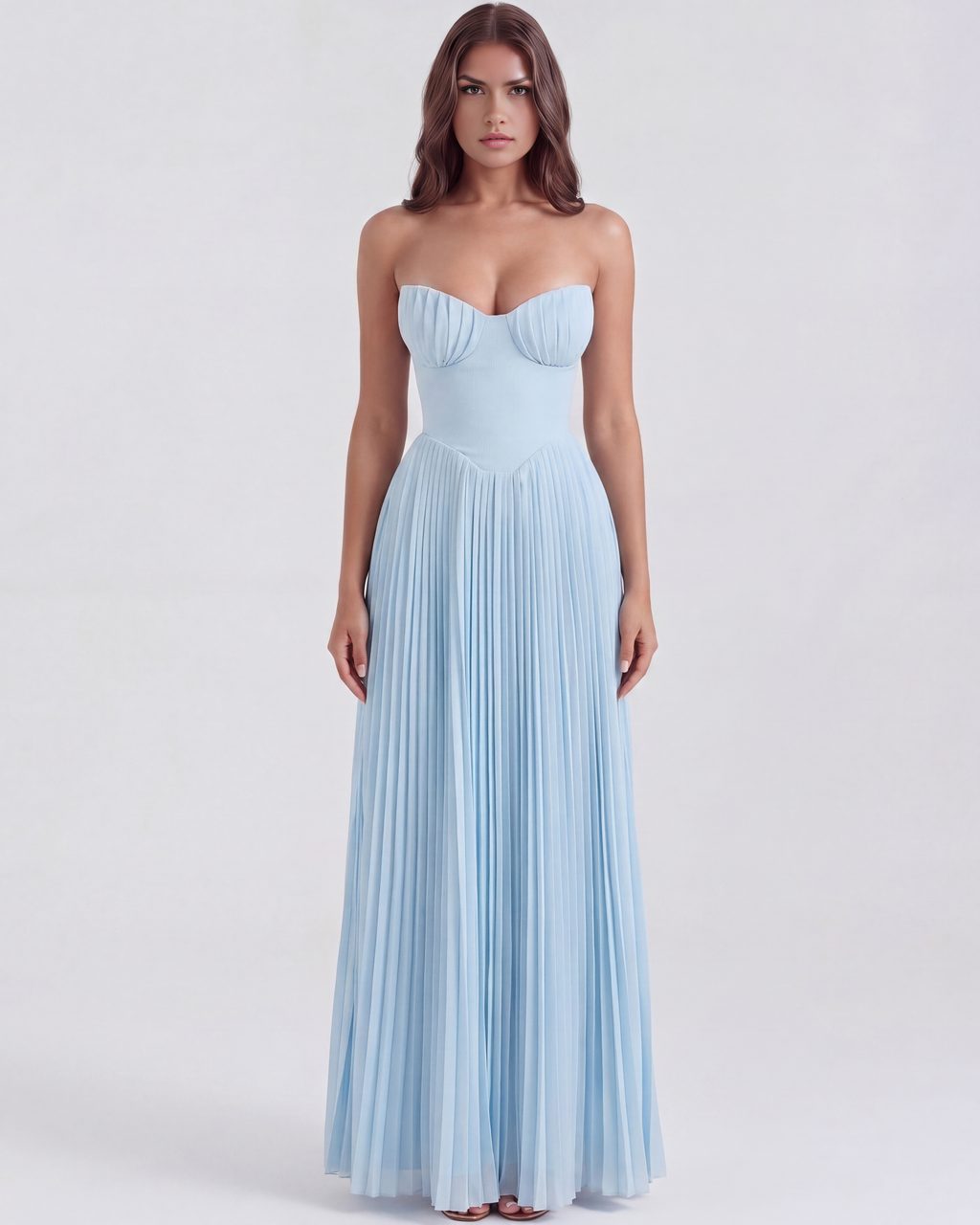 Robe longue plissée à encolure bustier