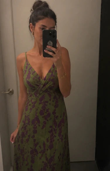 Robe fleurie avec fente latérale