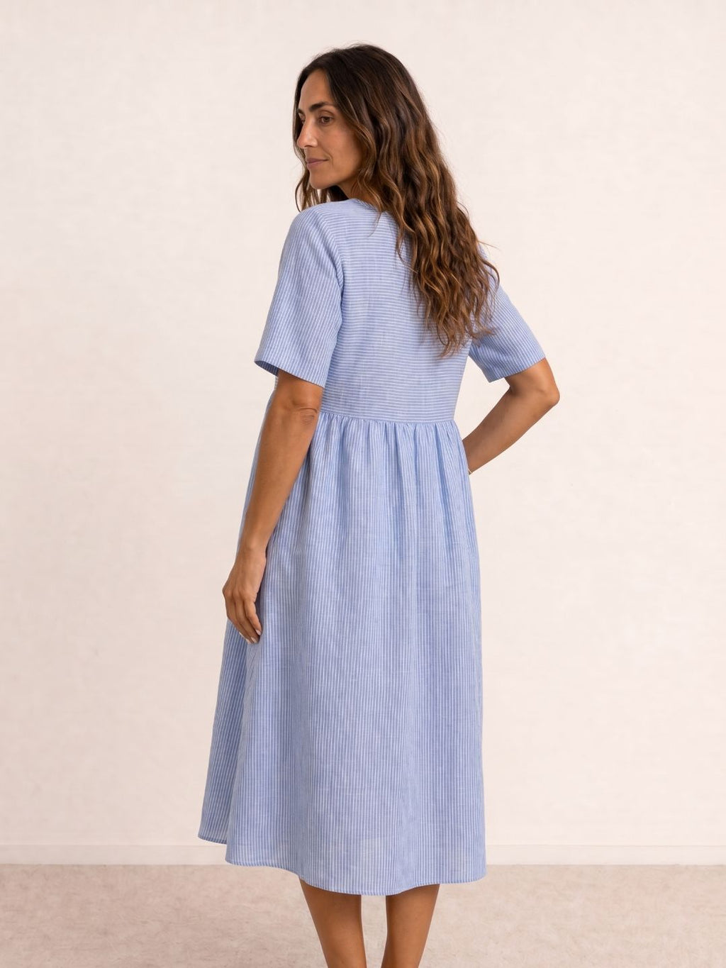 Robe midi fluide boutonnée