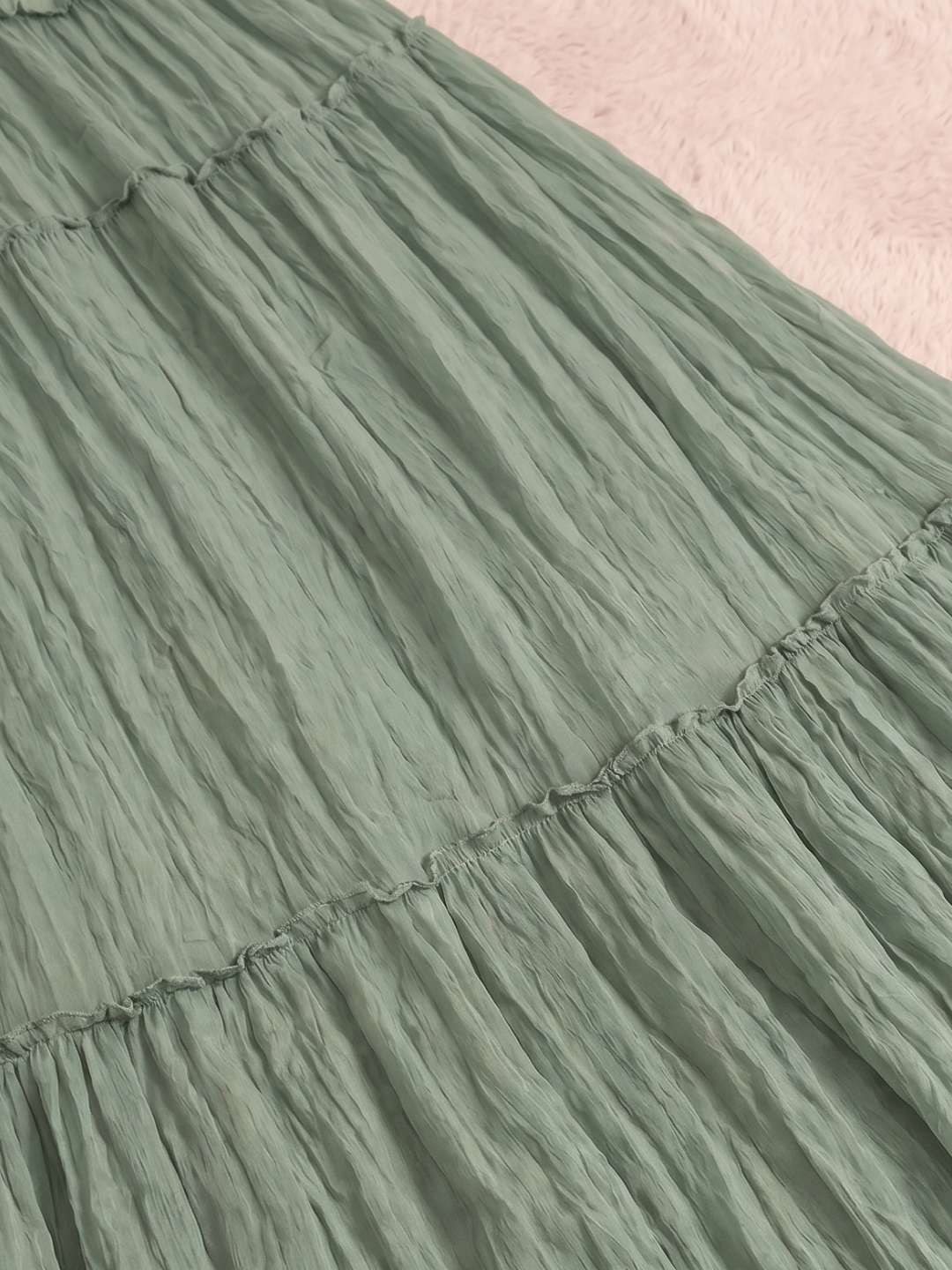 Robe fluide à effet froissé