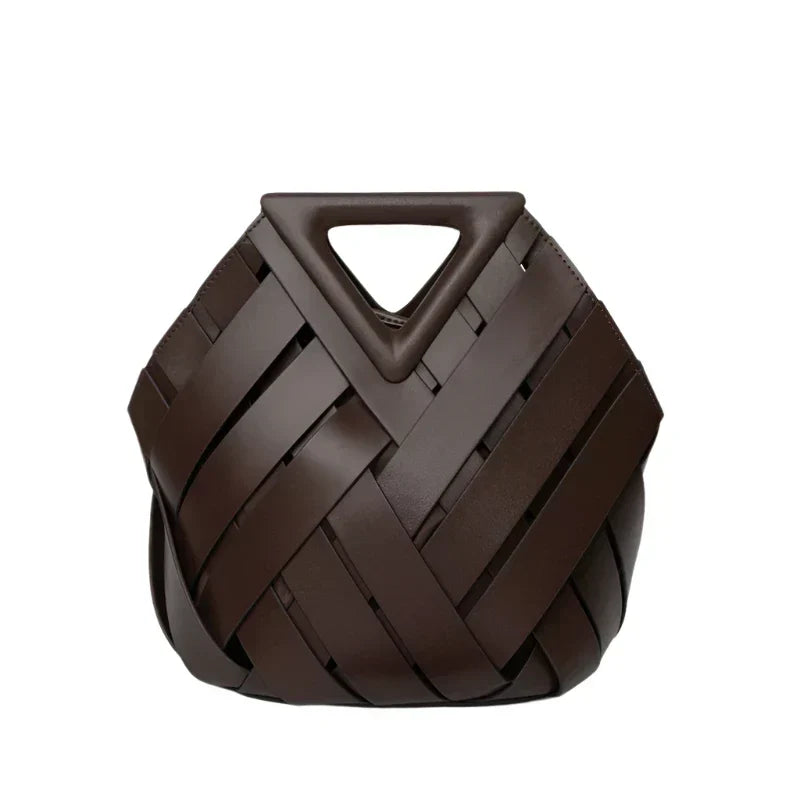 Sac tressé au design structuré