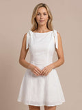 Robe courte brodée à liens