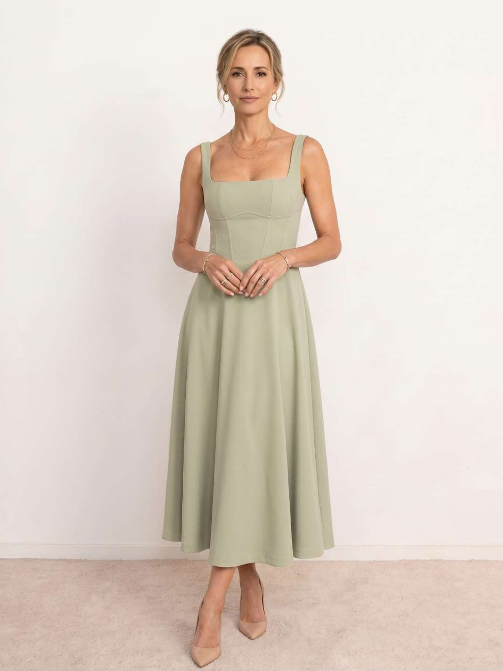 Robe midi à décolleté carré