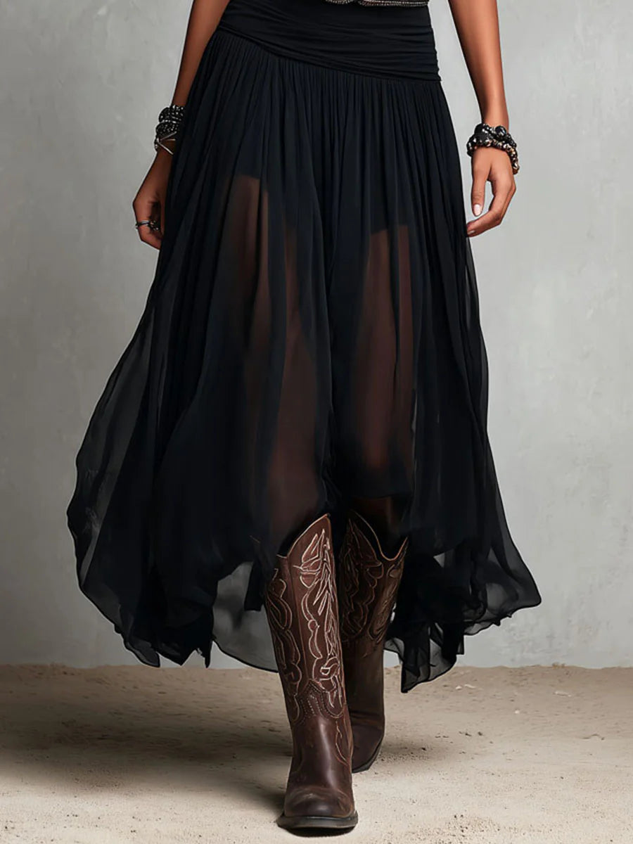 Ensemble noir composé d’un haut et d’une jupe maxi en tulle