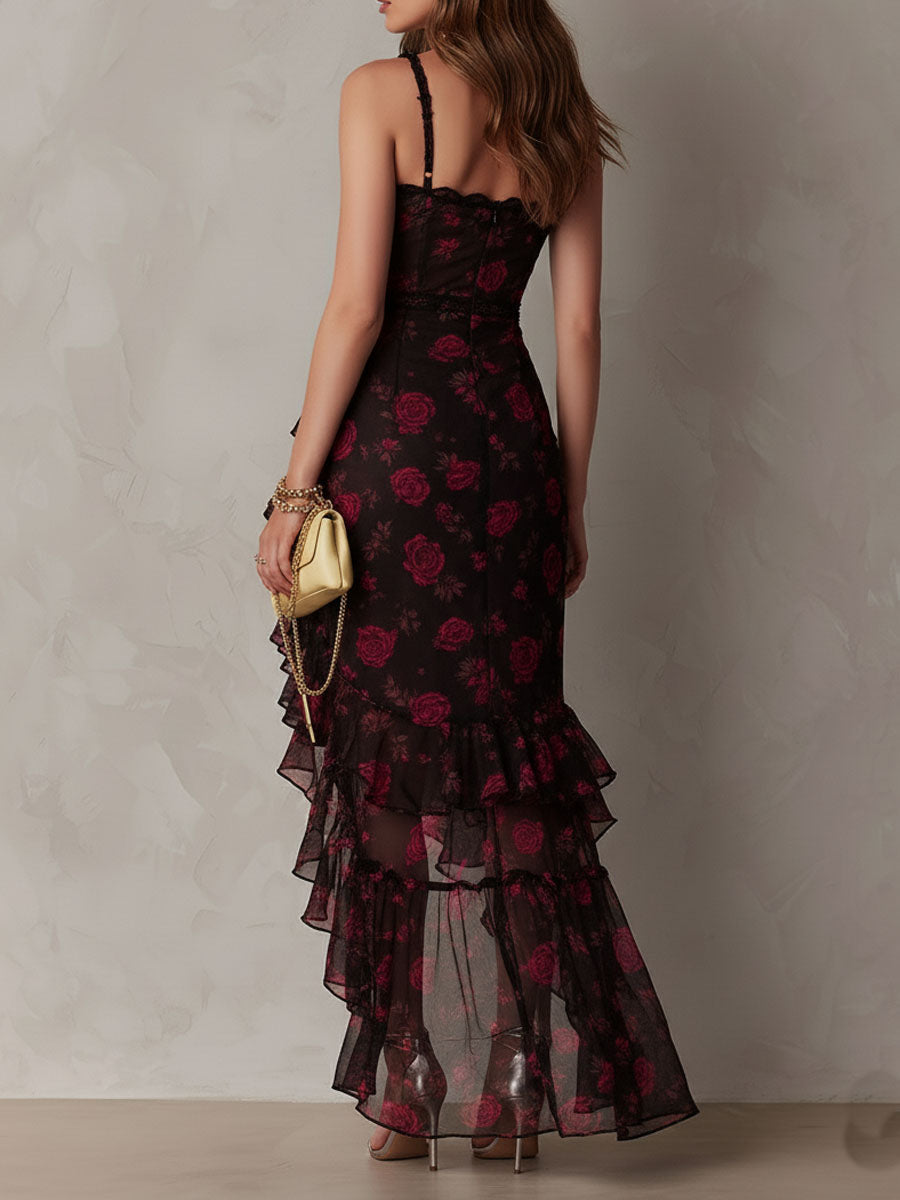 Robe chic noire et rouge à fleurs et volants