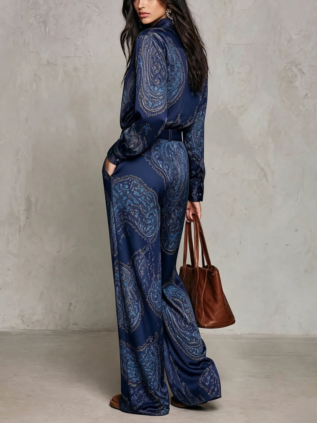 Ensemble chemise satinée imprimée paisley à manches longues et pantalon large (avec ceinture)