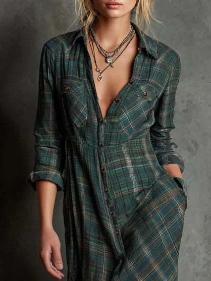 Robe chemise longue à carreaux verts, col à revers et boutonnage simple
