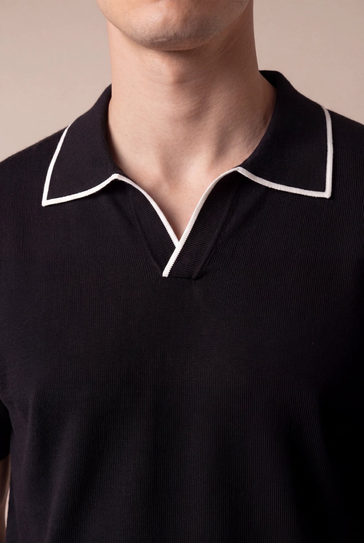 Polo Black Buttonless