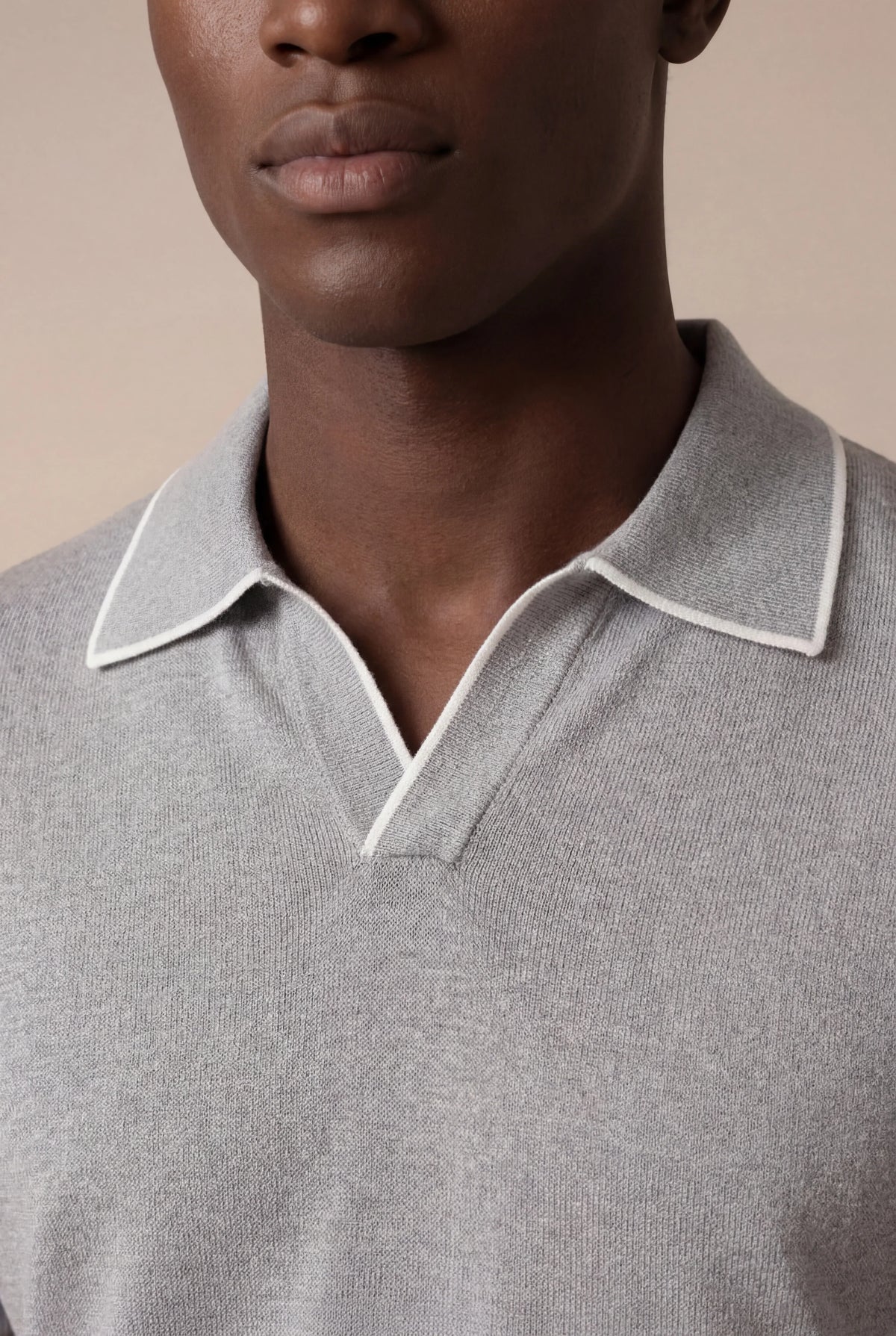 Polo gris clair sans boutons