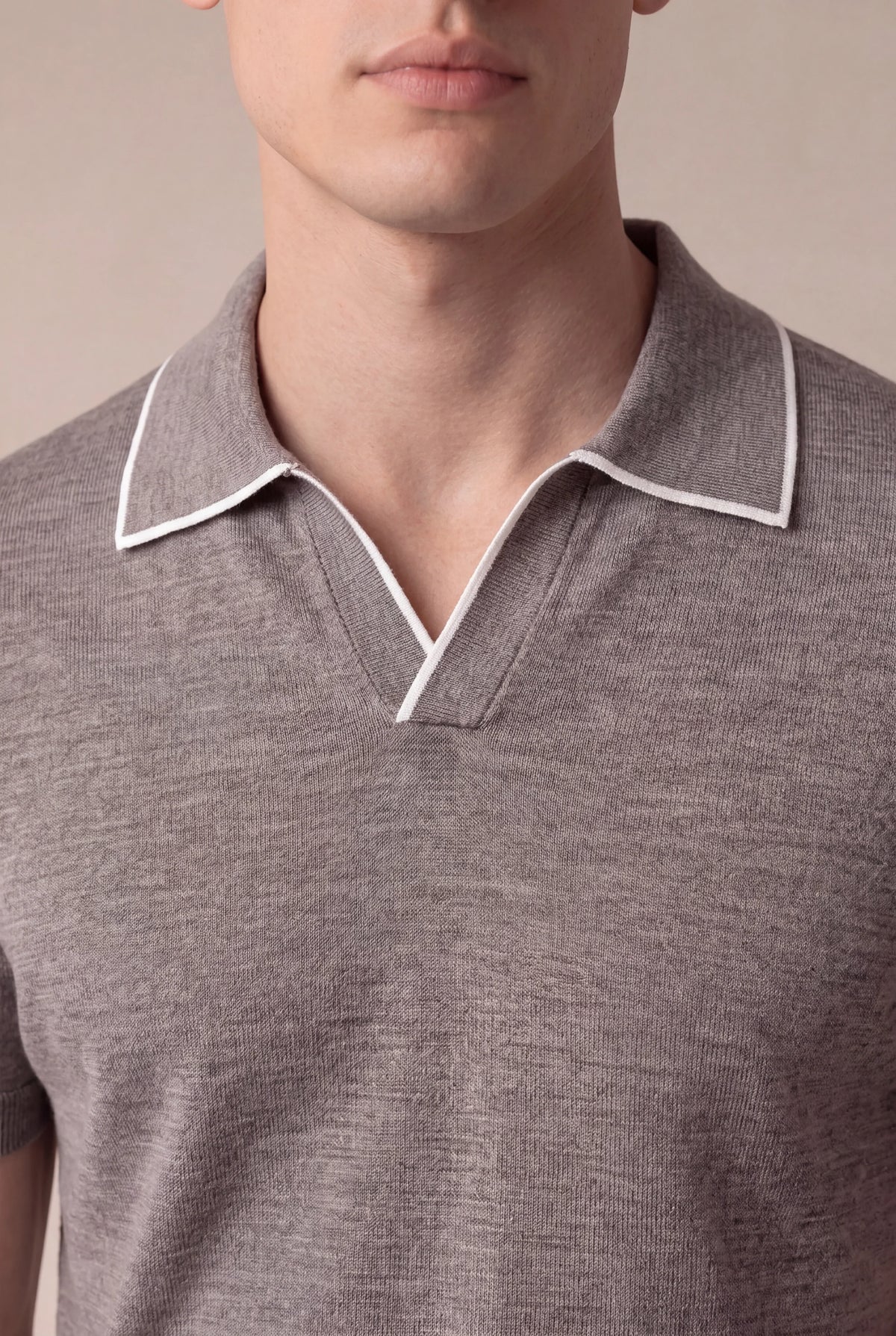 Polo taupe clair sans boutons