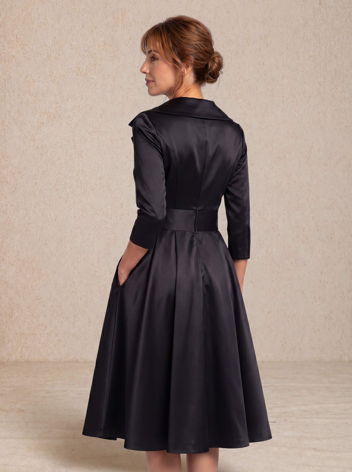 Robe midi satinée élégante